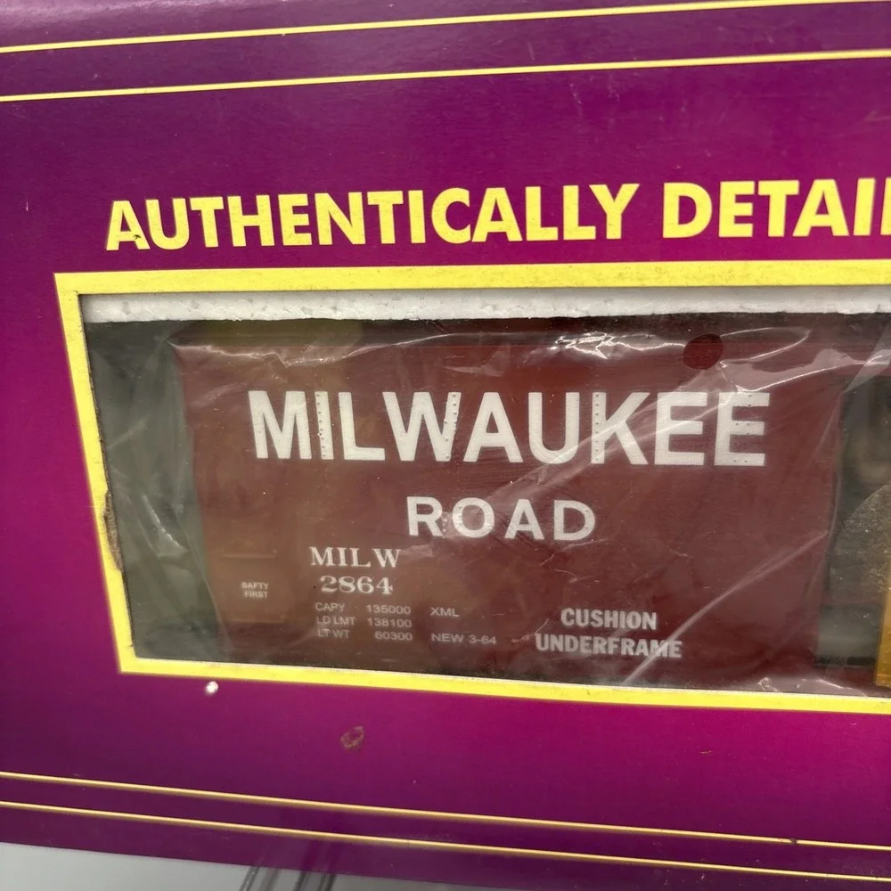MTH RailKing 20-94060 Milwaukee Road  Operating Reefer Car (#2864) RARE